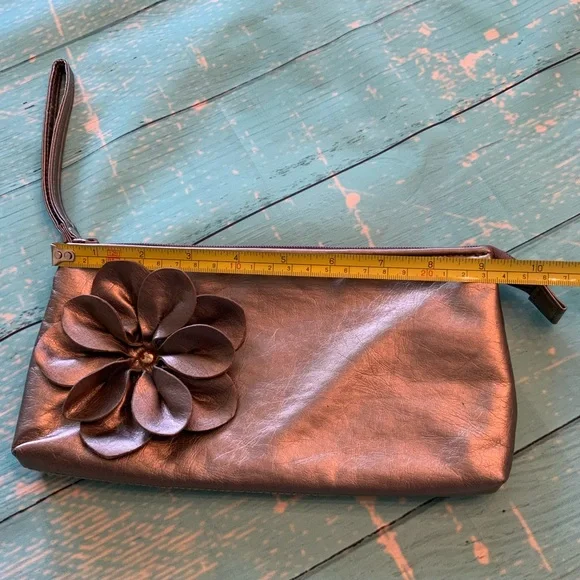 Sephora Metallic Purse - Picture 4 of 6